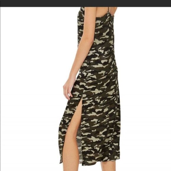 Topshop Camo Slip Dress - size 8 in Green - Picture 3 of 16